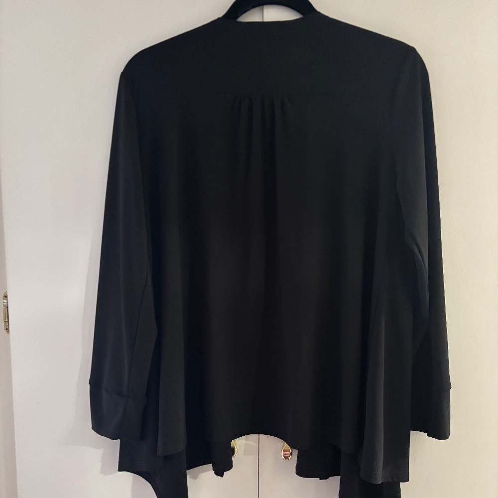 FLOWING LIGHT WEIGHT JACKET